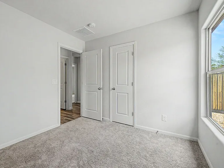 322 E Watson Pl — Photo 23