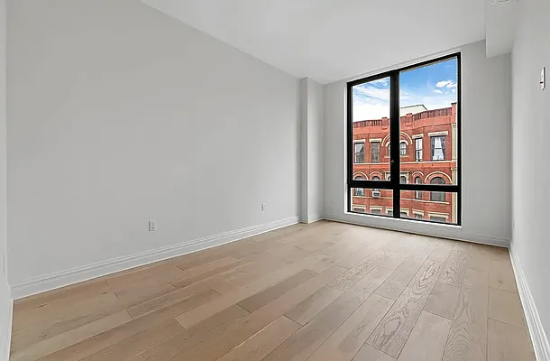 Rented by REAL New York | media 18