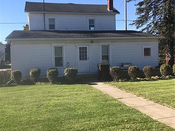3rd image of 211 Jefferson St