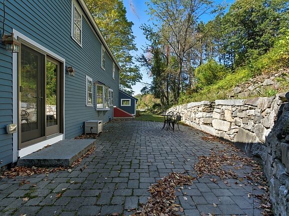 5th image of 227 Boston Rd