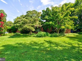 2 Solar Ct, Newark, DE 19711