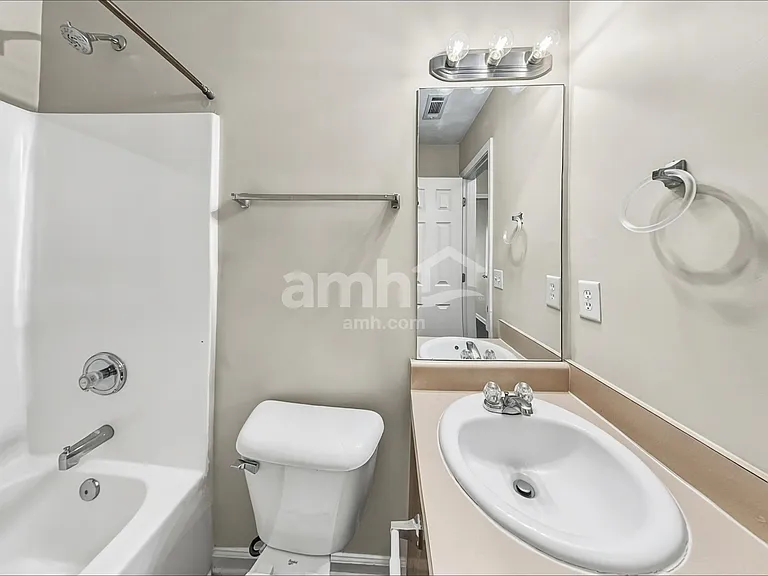1509 Locomotive Dr NE — Photo 15