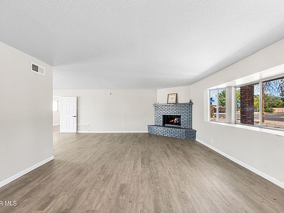 4th image of 10157 Avenue R E #8