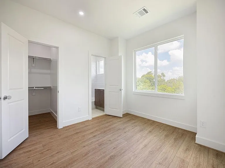 1713 Mary St — Photo 19