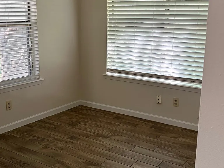 1309 Monte Vista Dr — Photo 5
