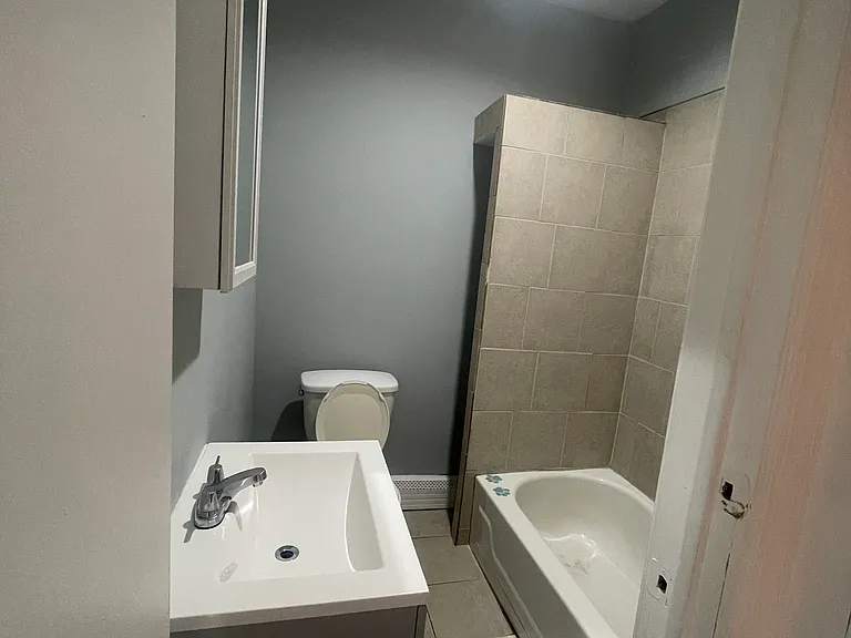 537 Summer St — Photo 7