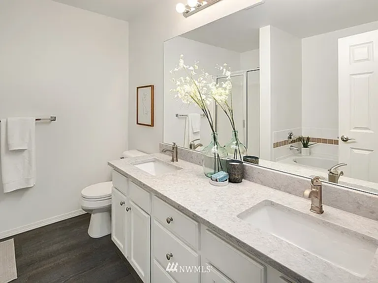 7540 NE 203rd St — Photo 20