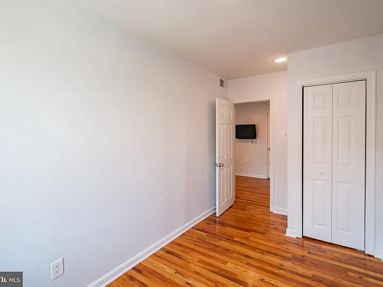 1116 Pine St #3F — Photo 12