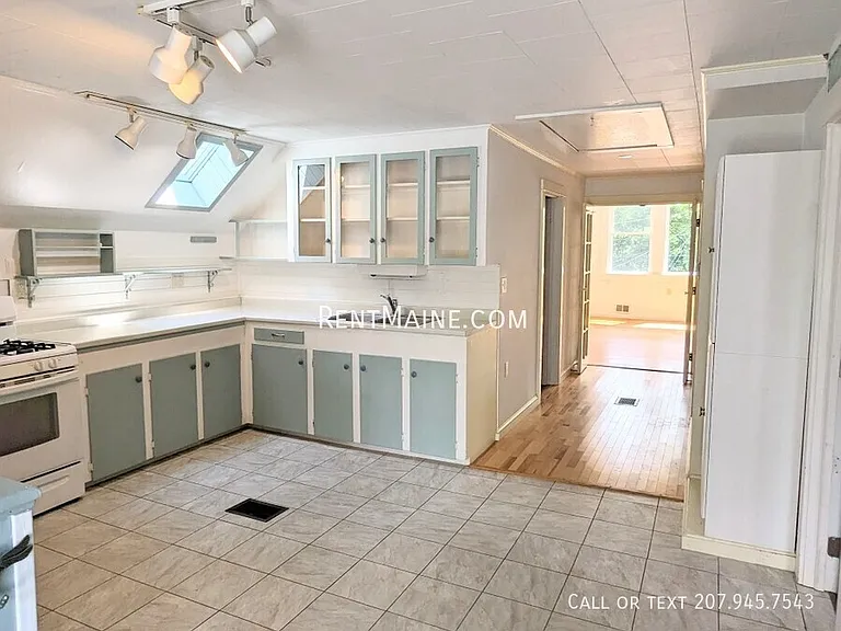 54 Penobscot St #1 — Photo 8