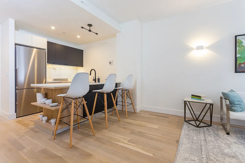 Building Photo - 25 Bruckner Blvd #5R