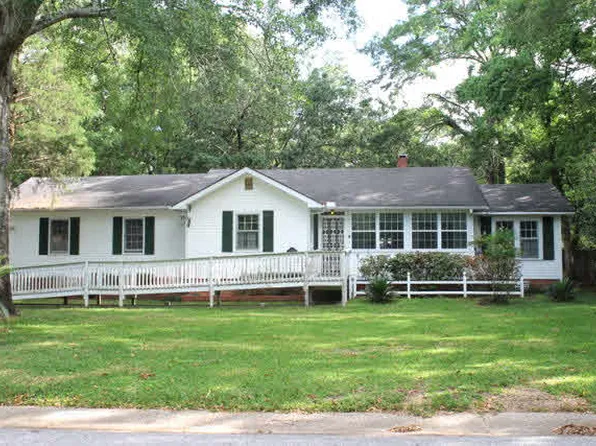 4914 Auburn Dr S, Mobile, AL 36618