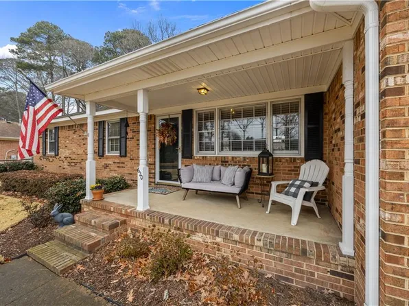 620 Norcova Dr, Chesapeake, VA 23320
