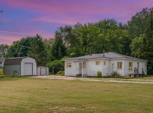 235 Riverside Dr, Alma, MI 48801