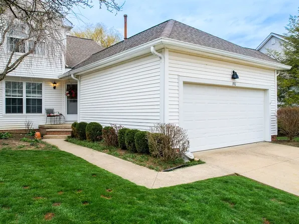 390 Blair Cir, Aurora, OH 44202