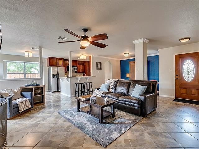 1st image of 1016 Silverstone Ln