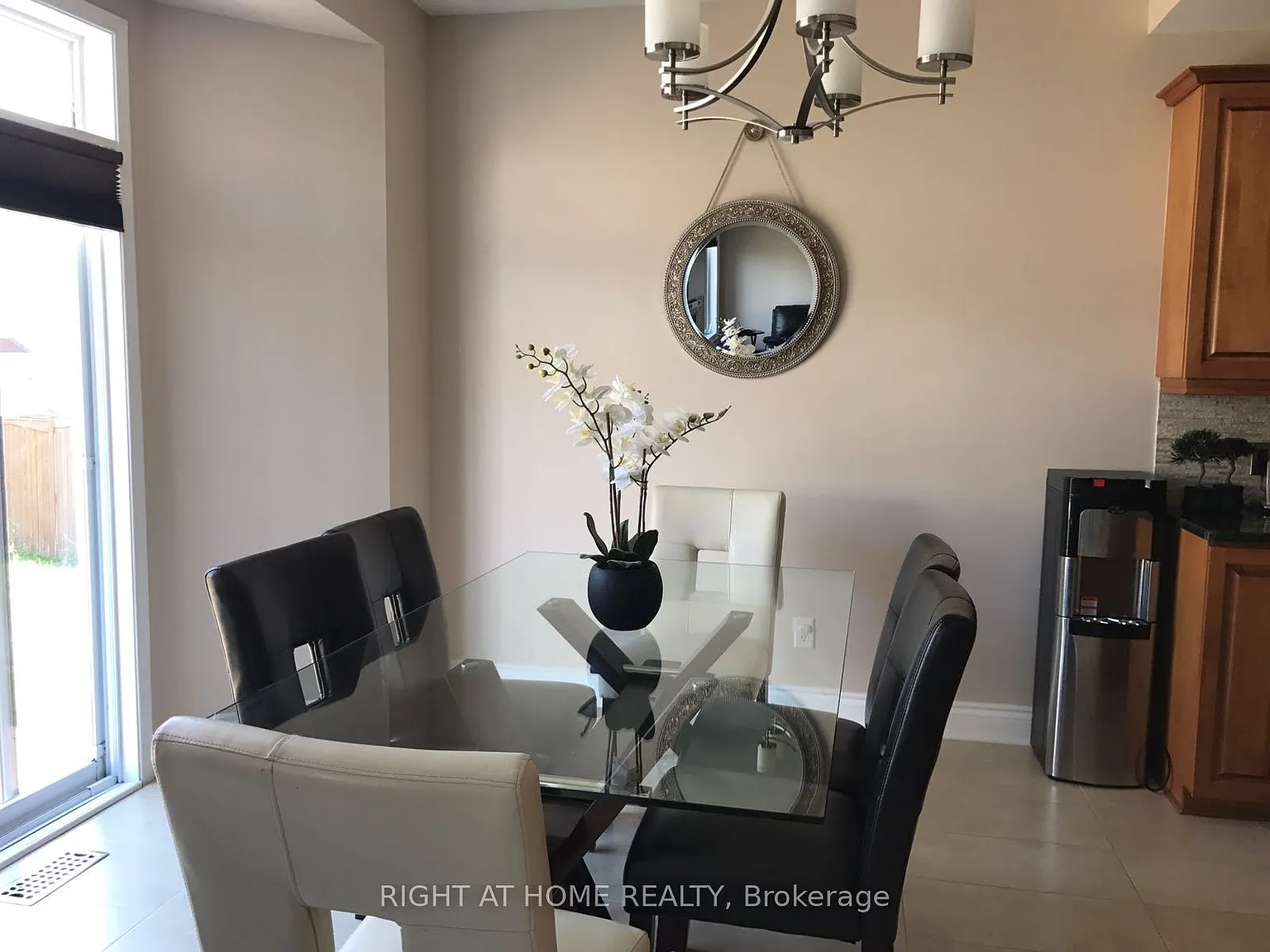 4 bed, $3,800 — Photo 3
