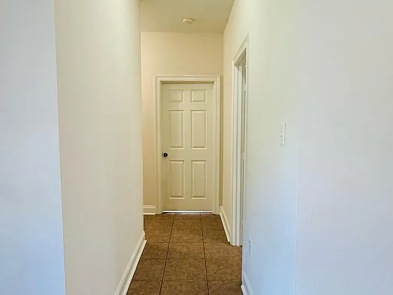 13134 Montrose Dr N — Photo 20