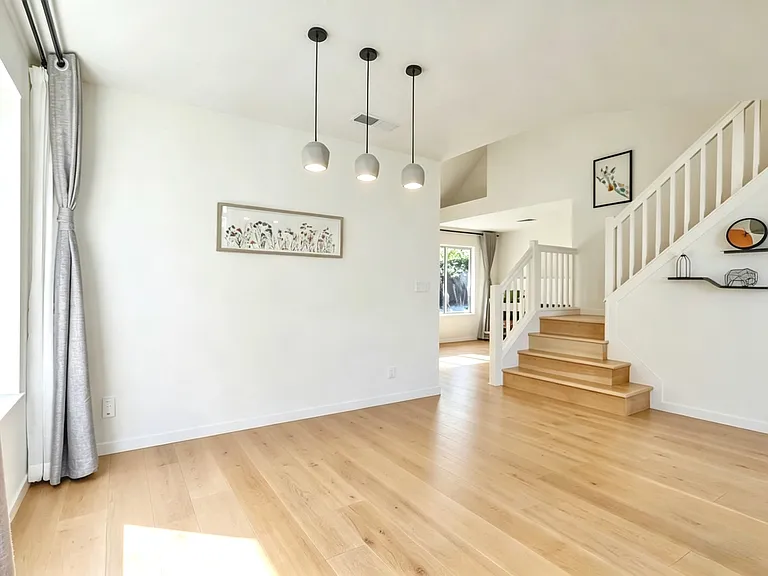 1654 Wyndham Dr — Photo 6