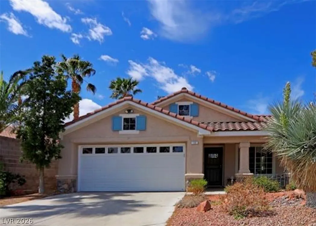3 bed, 2.0 bath, 1302 sqft, $2,150 — Photo 1