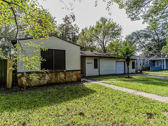 2nd image of 2803 N Houston Dr