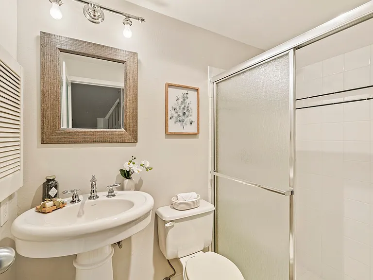 2350 10th Ave E #227 — Photo 22