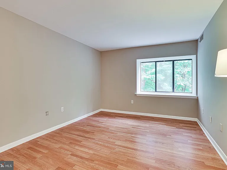 2210 Springwood Dr #207 — Photo 16