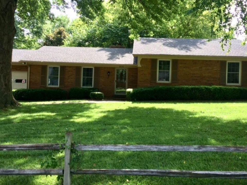 1st image of 2636 Thompson Dr
