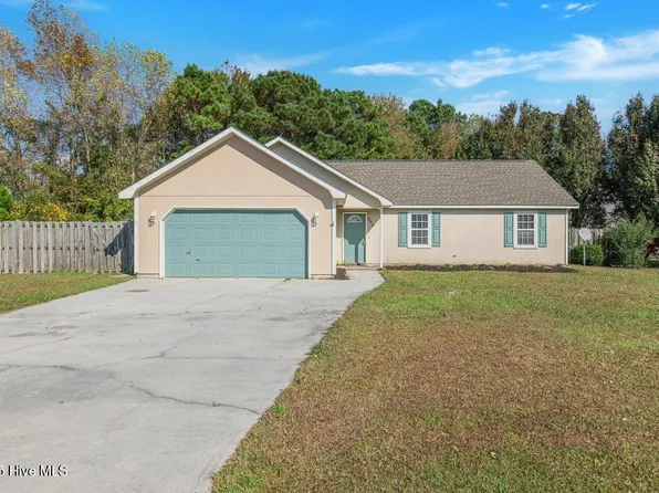 409 Sumrell Way, Hubert, NC 28539