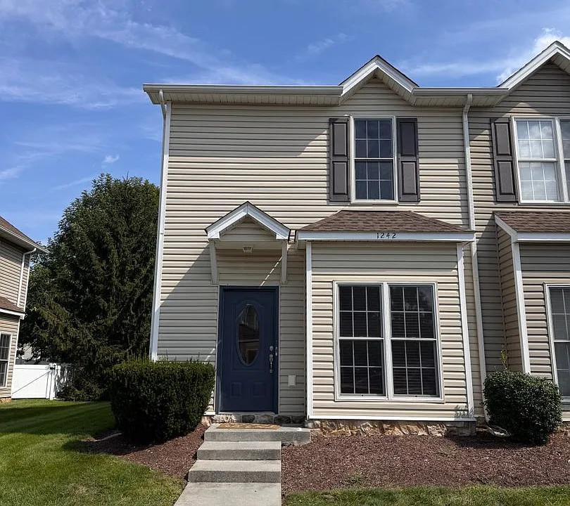 1242 Settlers Ln