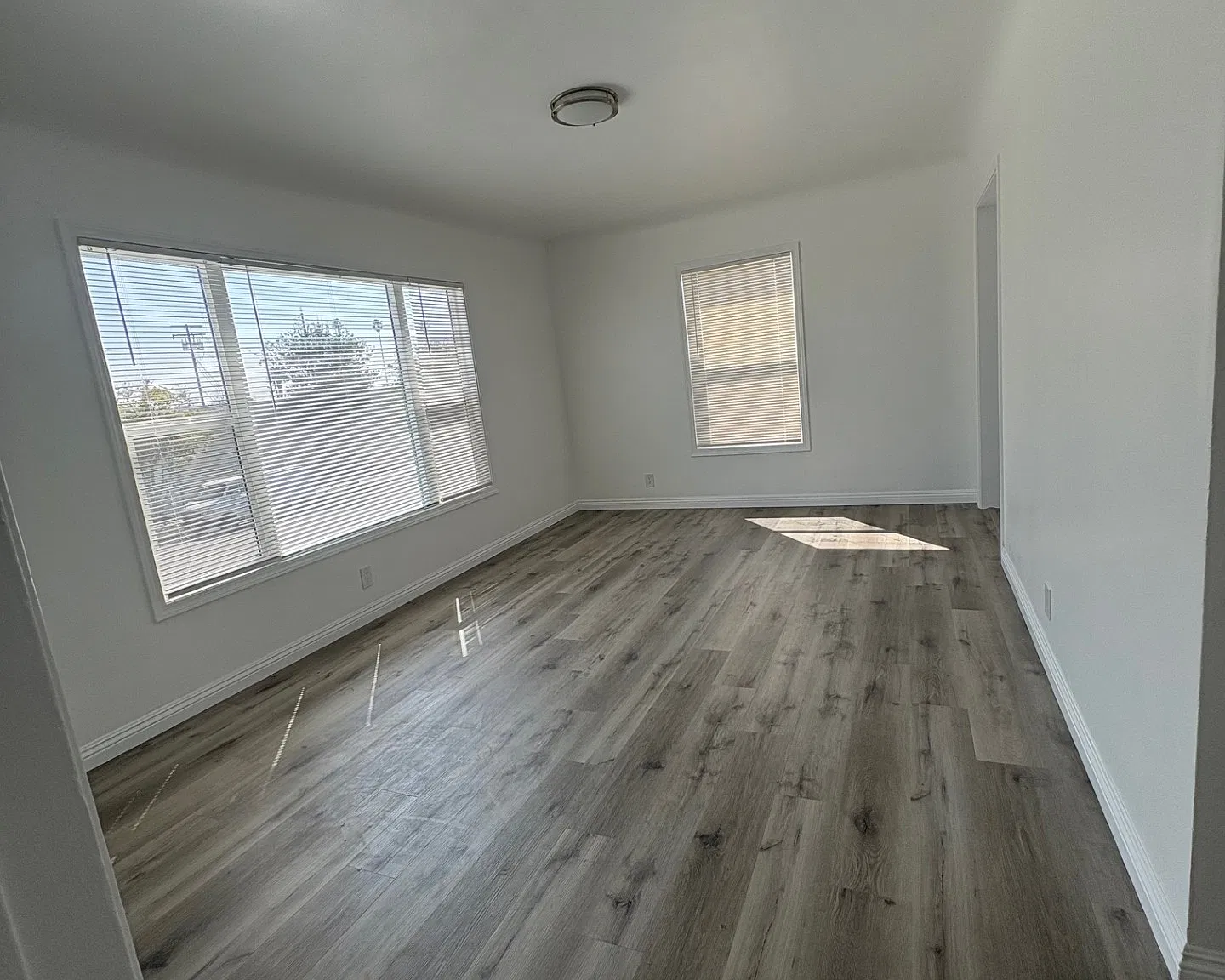1 bed, 650 sqft, $1,900 — Photo 3