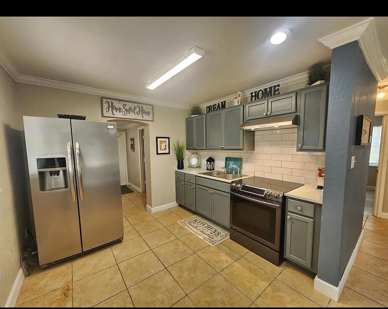 2 bed, 892 sqft, $1,600 — Photo 3