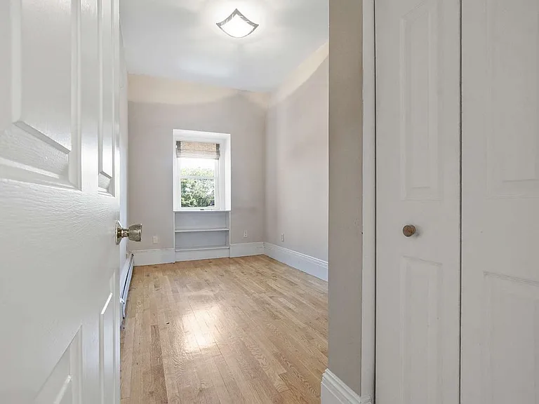 524 Tremont St #5 — Photo 11