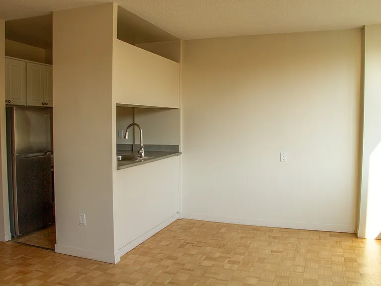 1225 Cardero St — Photo 43