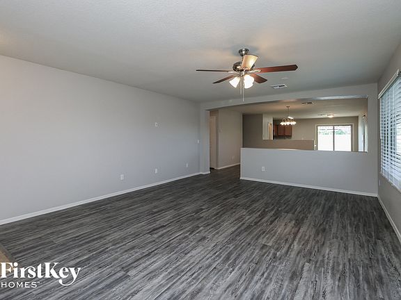 3rd image of 2754 W San Carlos Ln
