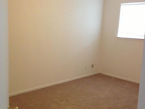 5th image of 2651 Bunker Hill Dr