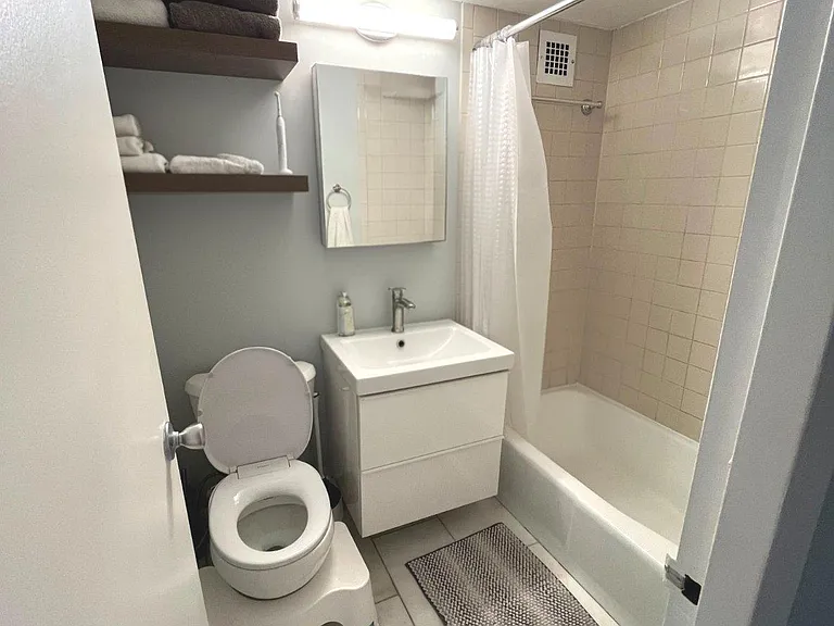 2500 N Van Dorn St #1020 — Photo 16
