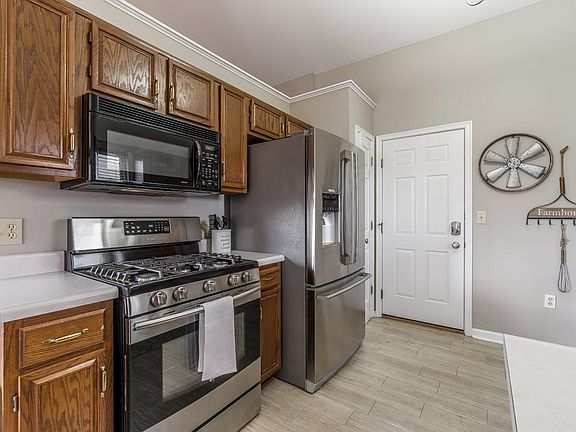 4th image of 55 Creekside Dr