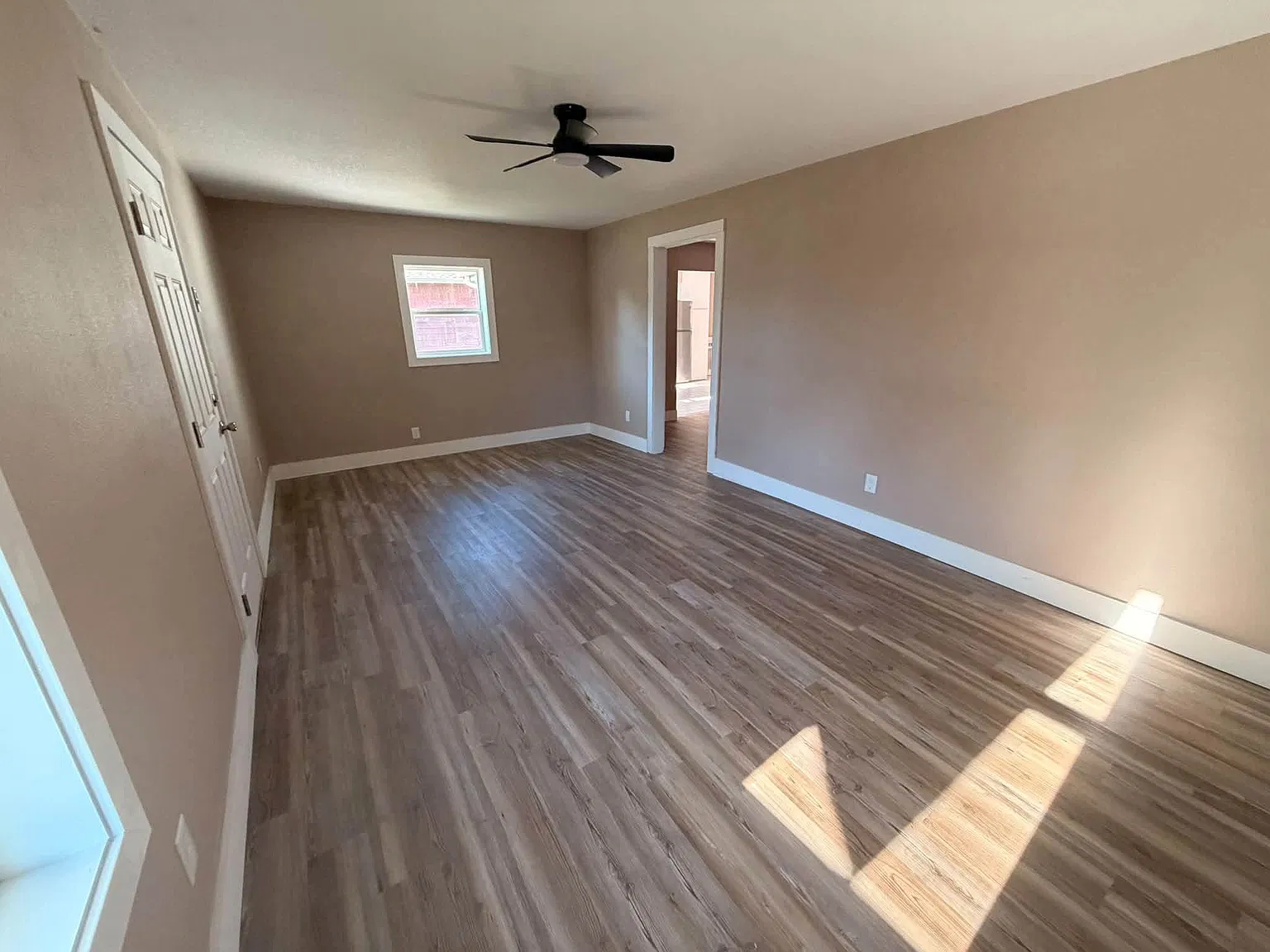 3 bed, 1246 sqft, $1,200 — Photo 2