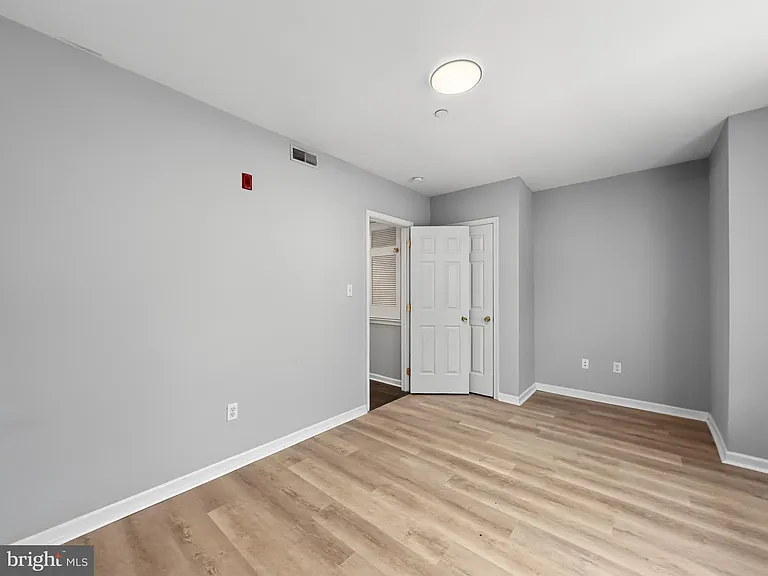 1811 Cecil B Moore Ave #C — Photo 12