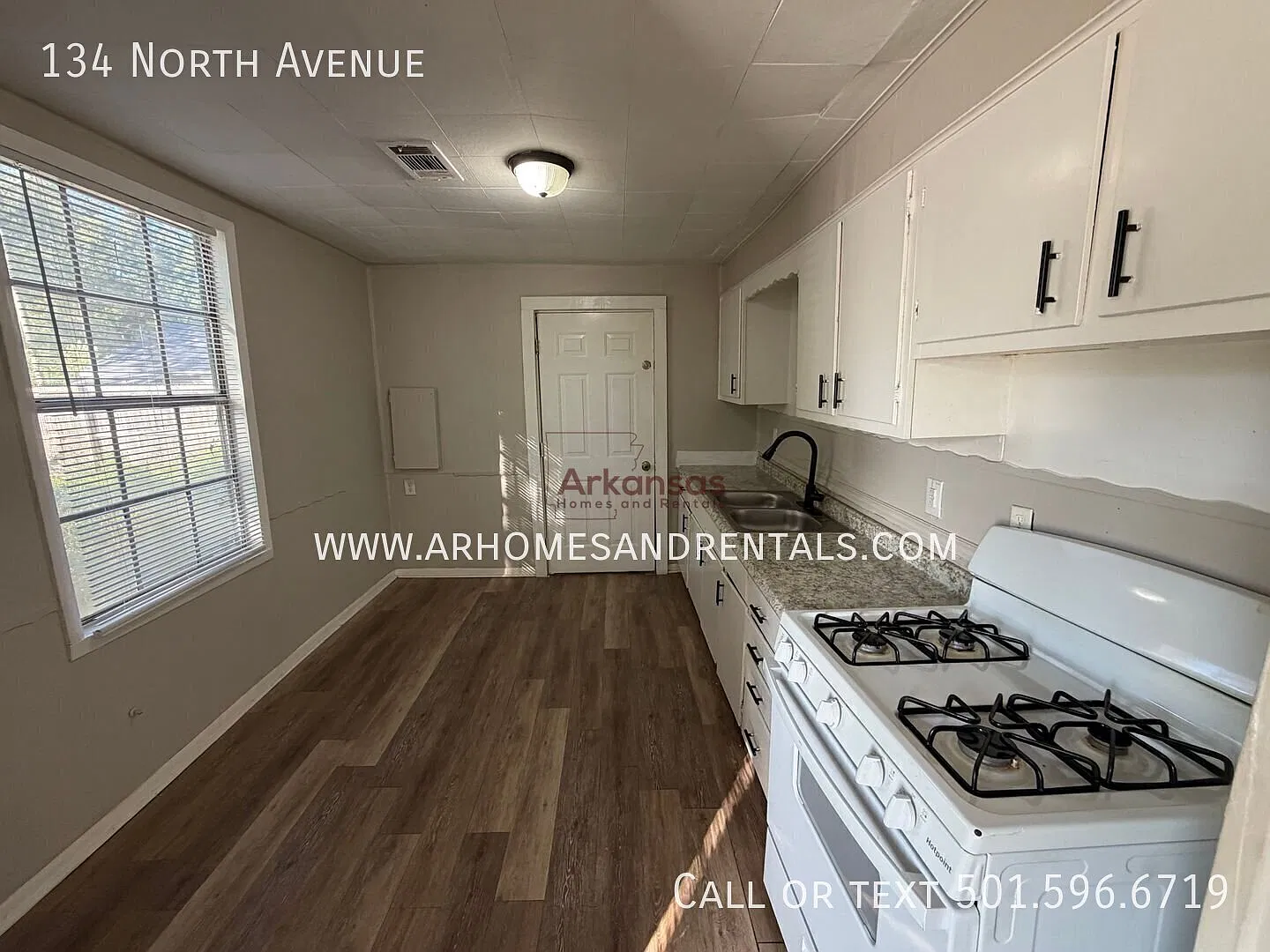 ~ 1/2 Off First Month's Rent ~ 134 North Avenue 2 Bedrooms | 1 Bathroom — Photo 4