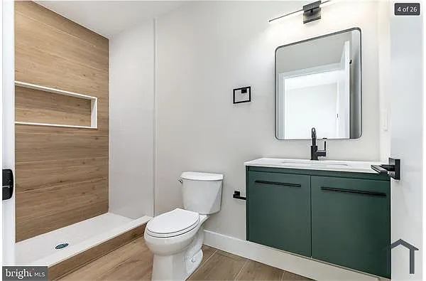 Building Photo - 644 Brooklyn St #1