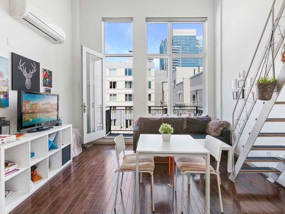 1st image of 40 N 4th St #4P1