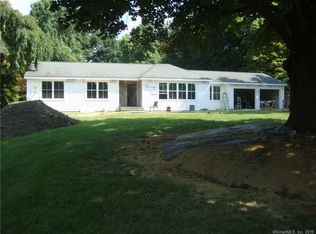 31 Hillston Rd, Trumbull, CT 06611