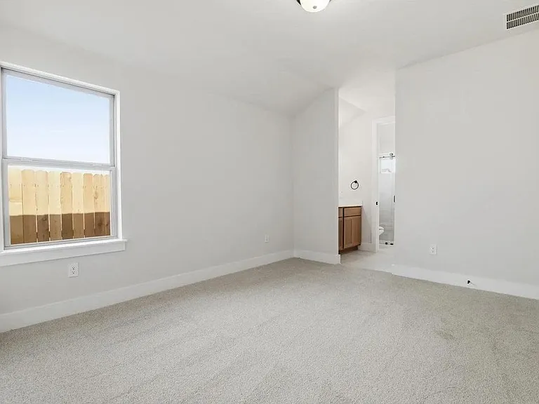 327 Grand Legacy — Photo 3