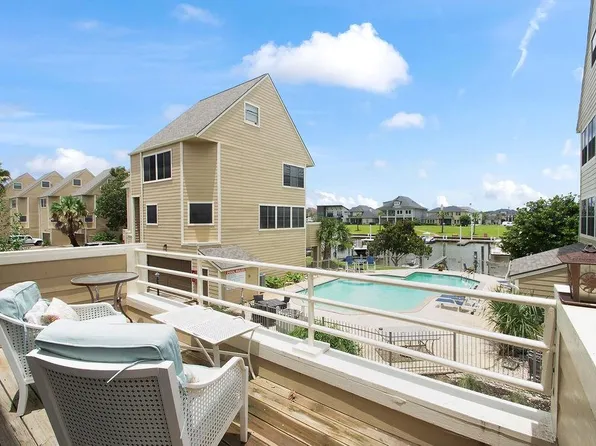 888 Davis Rd, League City, TX 77573