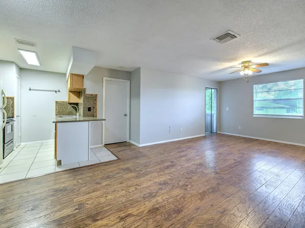 230 Berry Tree Pl, Brandon, FL 33510