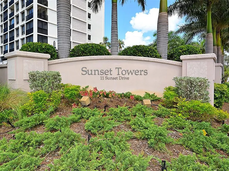 11 Sunset Dr #501 — Photo 3