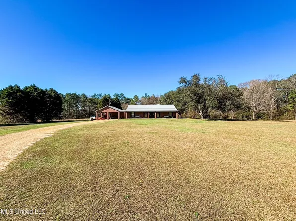 21 Cozy Corner Rd, Wiggins, MS 39577