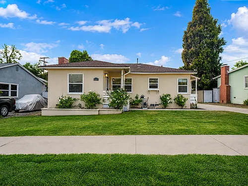 8347 California Ave Photo 1