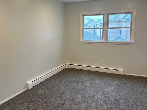 10 West Grand Street image 12 of 13